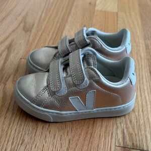 Toddler Veja Esplar Metallic Gold Velcro Sneakers